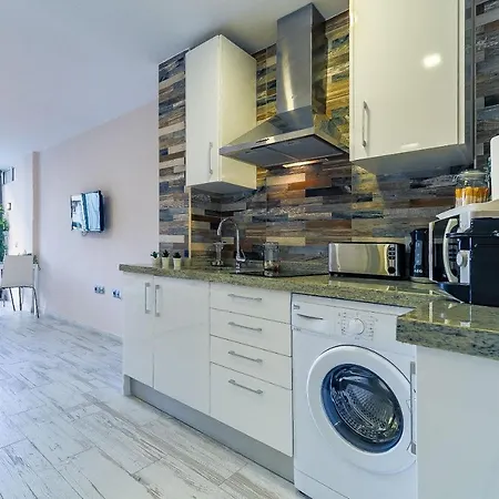 Sun Coast -- Superb With 4 Pools, Gardens & Breakfast