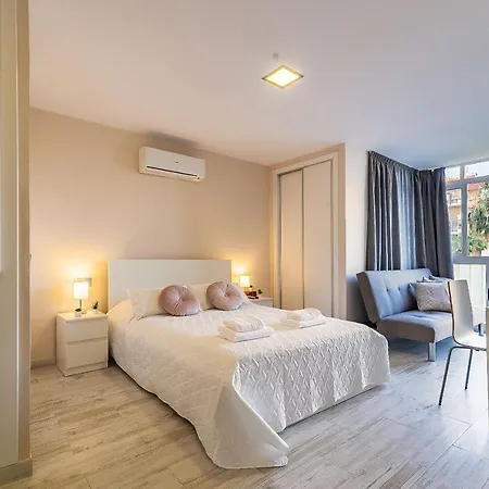 Sun Coast -- Superb With 4 Pools, Gardens & Breakfast * Benalmádena