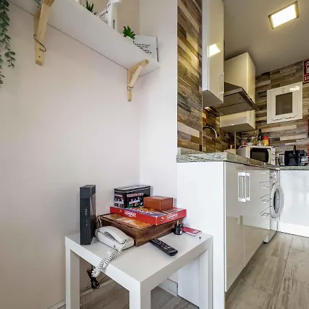 Sun Coast -- Superb With 4 Pools, Gardens & Breakfast Appartement
